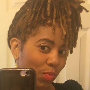 Meet your Posher, Casey